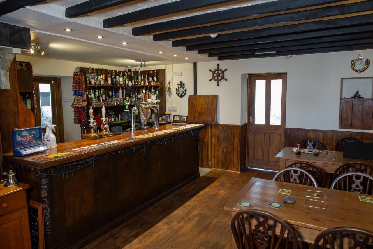 The Anchor Inn Hartland Exteriér fotografie